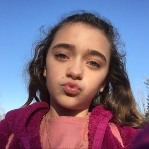 Meet your Posher, Bella